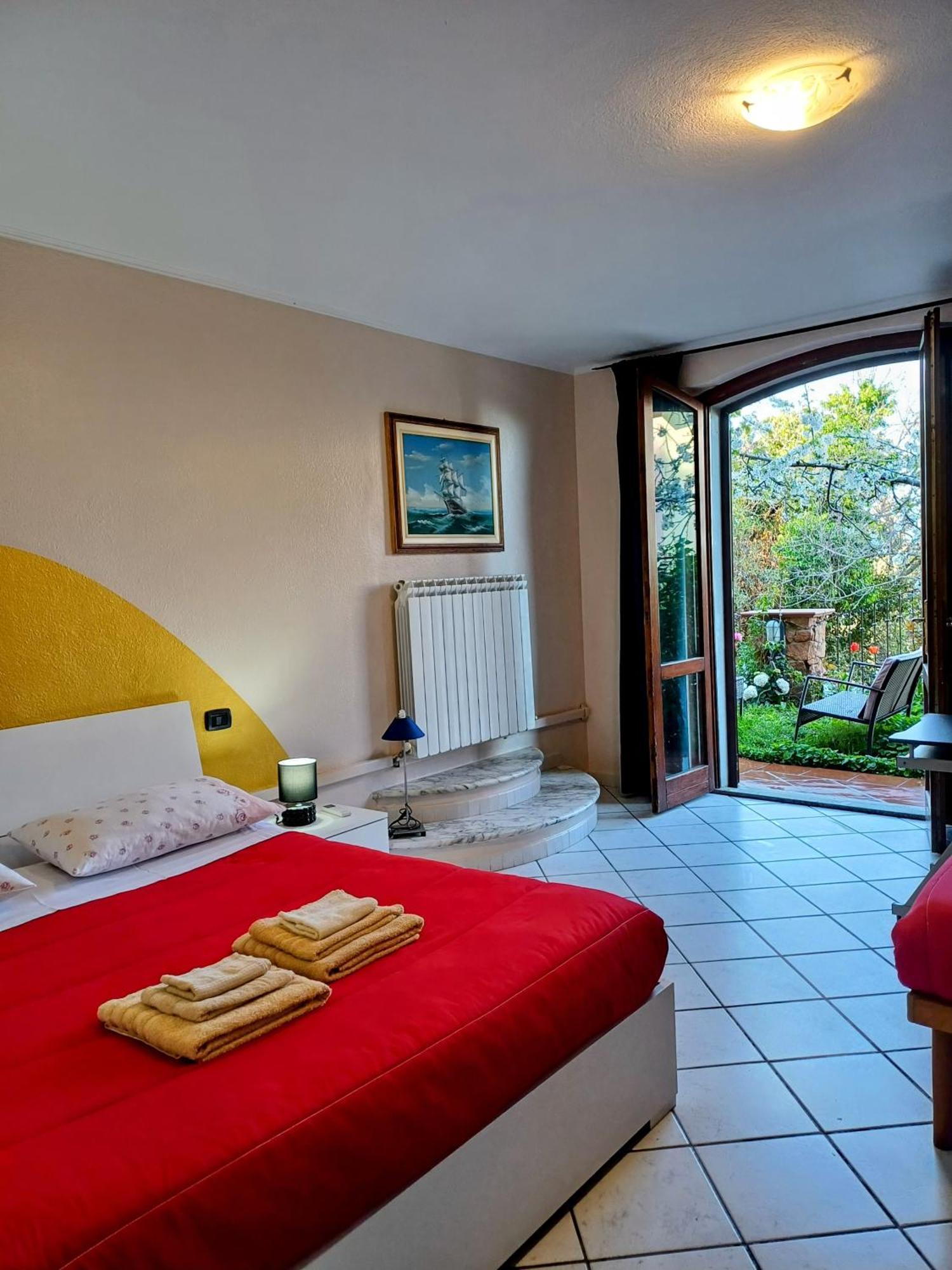 Monti E Mare Bed & Breakfast Lanusei Ngoại thất bức ảnh